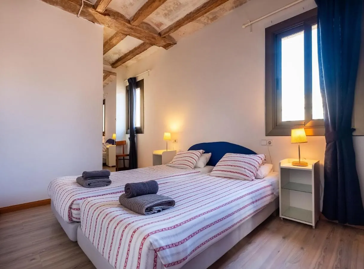 Apartment Apartamentos El Pintor Barcelona Spain